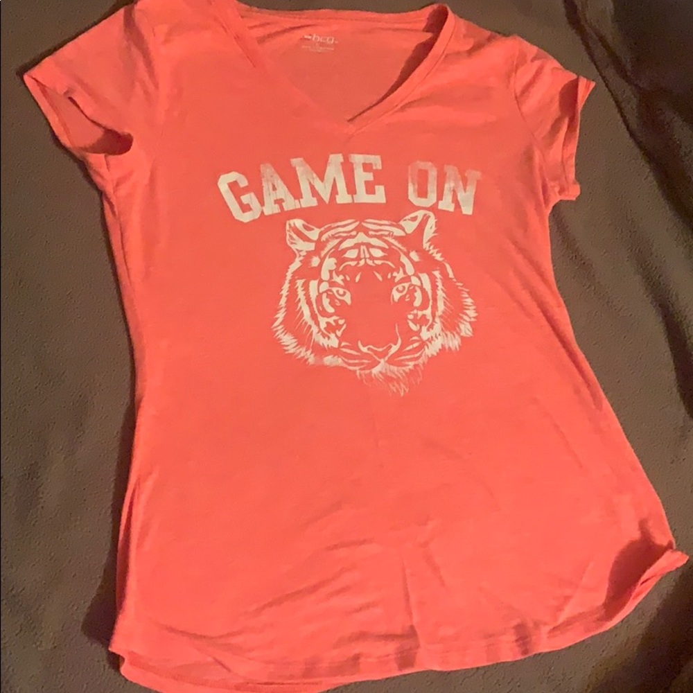 women’s v-neck shirt